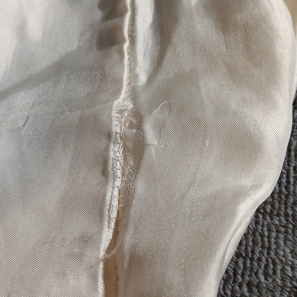 🎉Coach Ivory Drawstring Pouch. - Picture 8 of 9